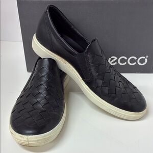 Ecco Black Sneakers with Woven Leather Design